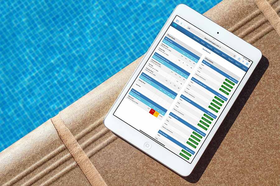 hydroapps user with tablet